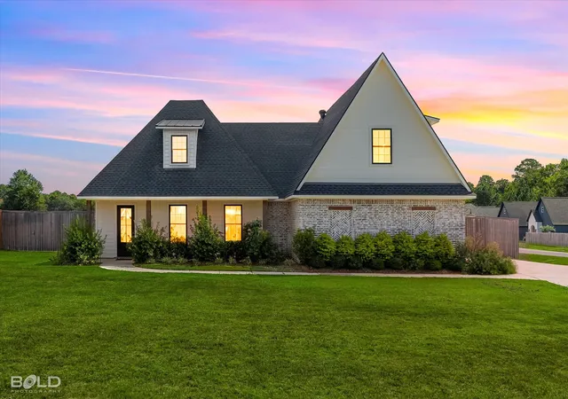 Photo 1 of Single family home for sale at 311 Hall Rd, Stonewall, LA 71078 | MLS# 21391781 | Listing updated on 2026-10-29