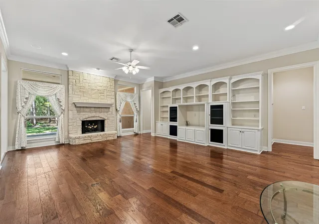 Photo 3 of Sale Pending at 235 Settlers Crk Trl, Woodway, TX 76712 | MLS# 21394251 | Listing updated on 2026-10-07