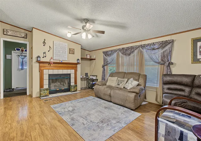 Photo 2 of Single family home for sale at 6005 Vinery Ln, Joshua, TX 76058 | MLS# 21391421 | Listing updated on 2026-09-24