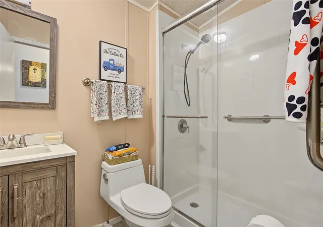 Photo 4 of Single family home for sale at 6005 Vinery Ln, Joshua, TX 76058 | MLS# 21391421 | Listing updated on 2026-09-24