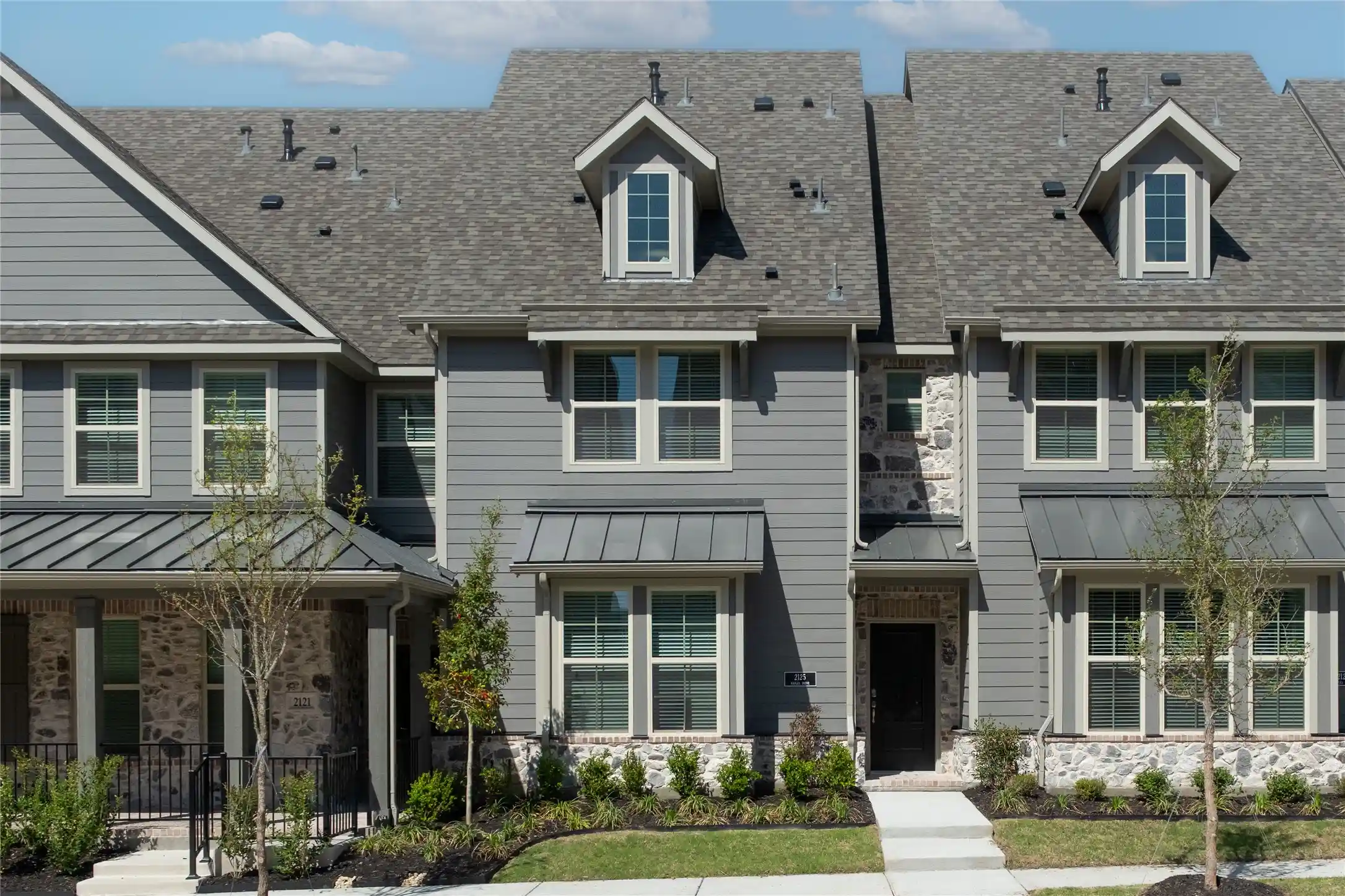 Townhouse for sale at 2125 Naples Dr, Rowlett, TX 75088 | MLS# 21394277