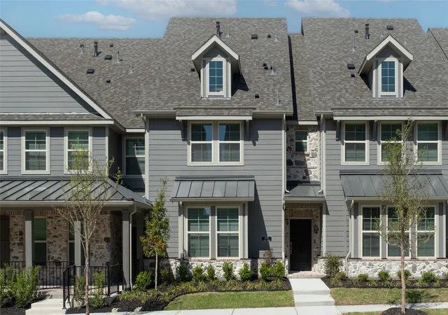 Townhouse for sale at 2125 Naples Dr, Rowlett, TX 75088 | MLS# 21394277