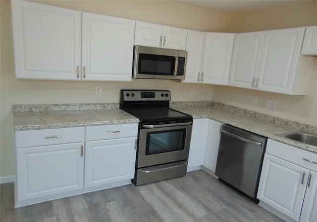 Photo 3 of Single family home for sale at 704 La Fonda Cir, Seagoville, TX 75159 | MLS# 21370409 | Listing updated on 2026-10-07