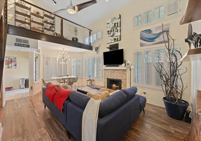 Listing Photo 3 - Condo for sale in building located at 18040 Midway Rd, Dallas, TX 75287 - Unit #225