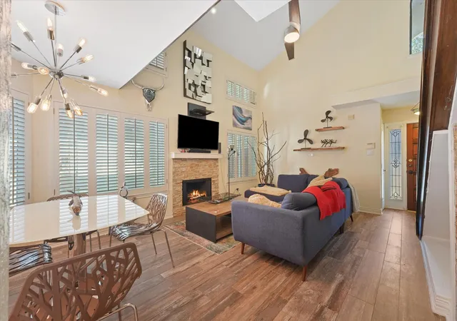 Listing Photo 4 - Condo for sale in building located at 18040 Midway Rd, Dallas, TX 75287 - Unit #225