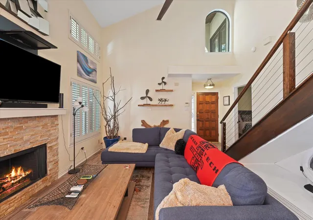 Listing Photo 5 - Condo for sale in building located at 18040 Midway Rd, Dallas, TX 75287 - Unit #225