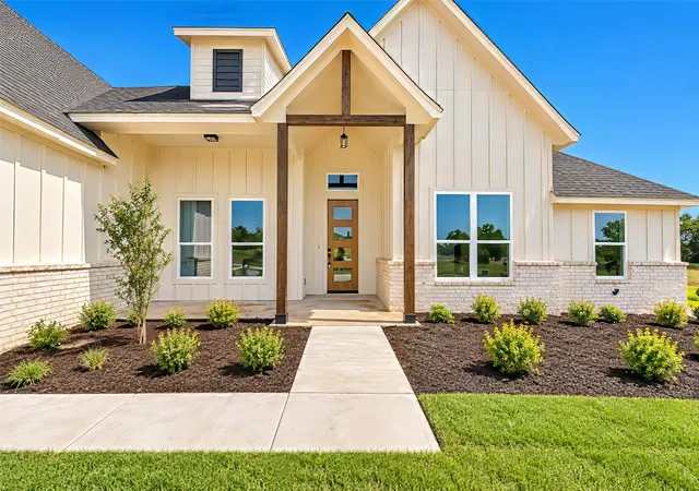 Photo 2 of Single family home for sale at 1042 Vh Ranch Rd, Poolville, TX 76487 | MLS# 21394339 | Listing updated on 2026-09-28