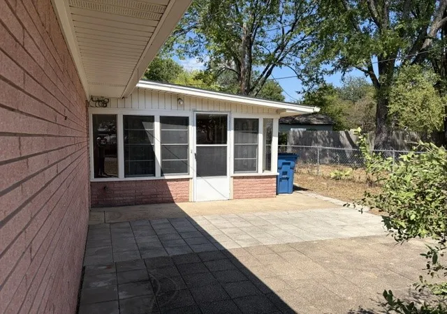 Photo 2 of Single family home for sale at 301 Hart St, Quitman, TX 75783 | MLS# 21394387 | Listing updated on 2026-09-24