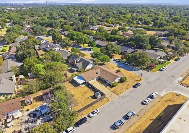 Photo 2 of Single family home for sale at 5682 Worrell Dr, Fort Worth, TX 76133 | MLS# 21389485 | Listing updated on 2026-10-05