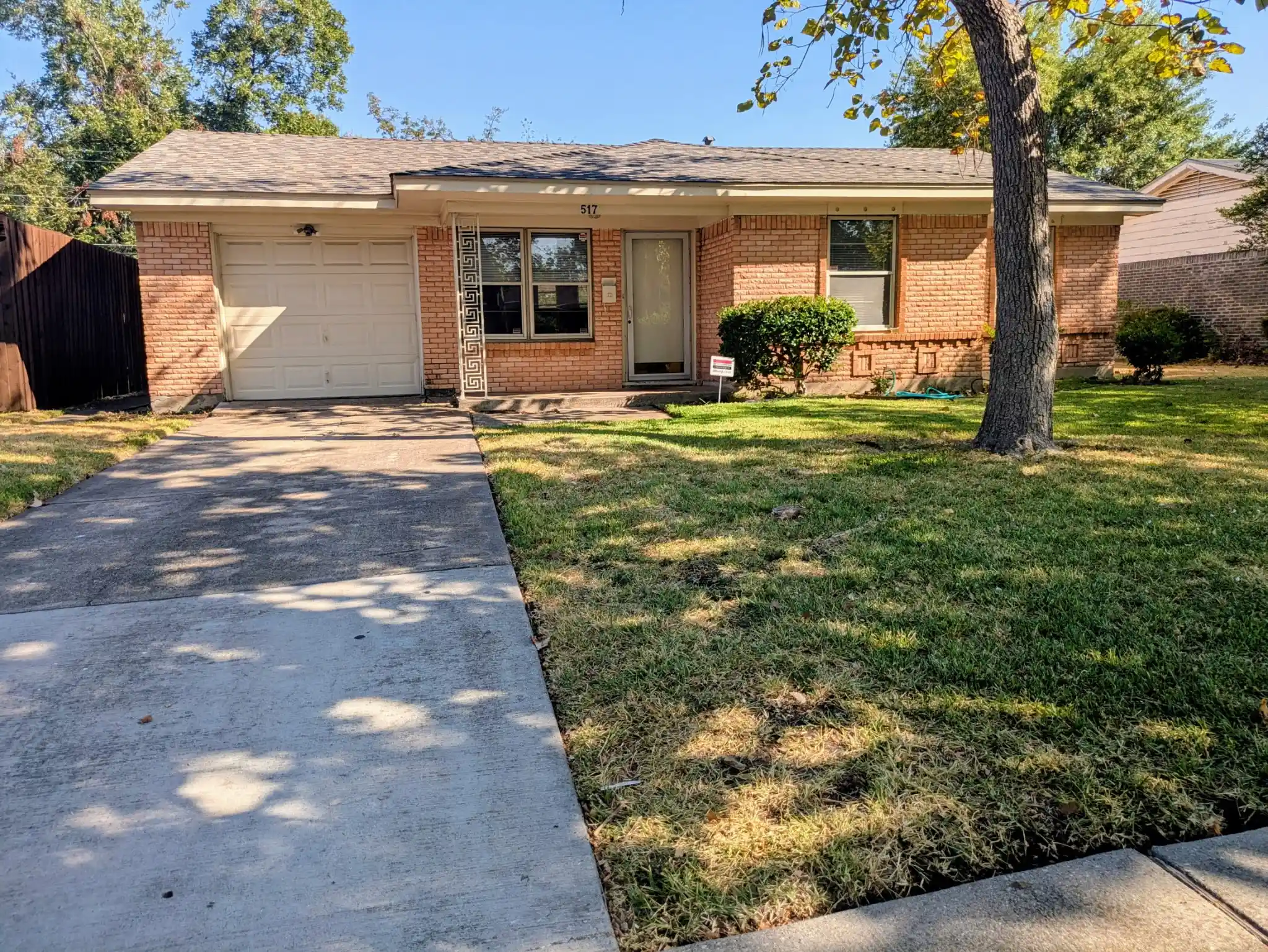 Photo 1 of Sale Pending at 517 E Tyler St, Richardson, TX 75081 | MLS# 21393243 | Listing updated on 2026-10-19