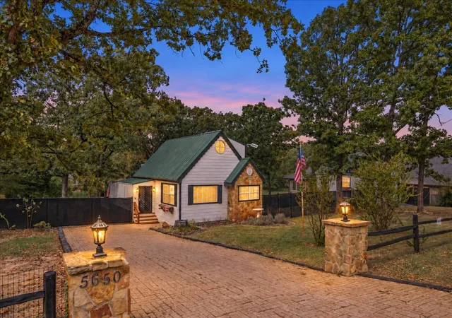 Photo 2 of Single family home for sale at 5650 Point Lavista, Malakoff, TX 75148 | MLS# 21394173 | Listing updated on 2026-09-24