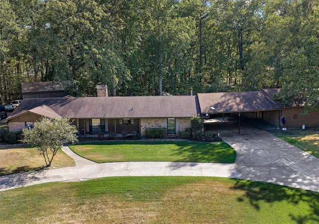 Single family home for sale at 8915 Blanchard Latex Rd, Mooringsport, LA 71060 | MLS# 21394413