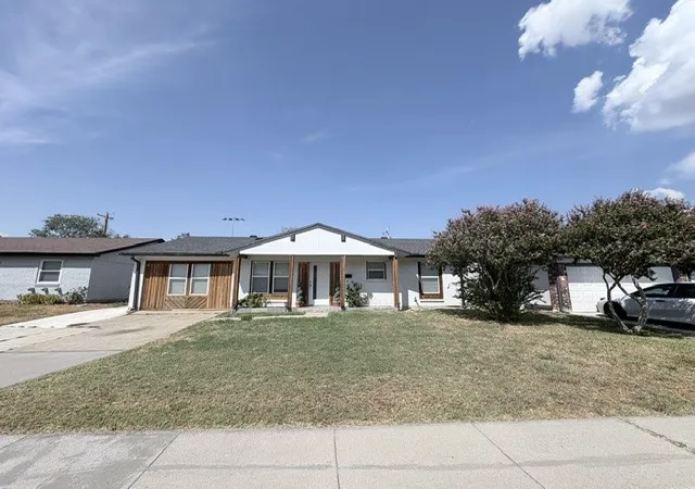Photo 3 of Single family home for sale at 701 Sweetbriar, Lewisville, TX 75067 | MLS# 21394437 | Listing updated on 2026-09-24