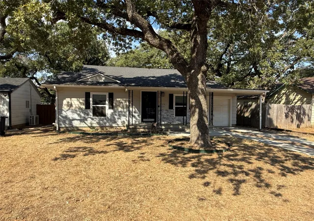 Photo 1 of Single family home for sale at 2826 Mcgee St, Fort Worth, TX 76112 | MLS# 21394386 | Listing updated on 2026-09-24