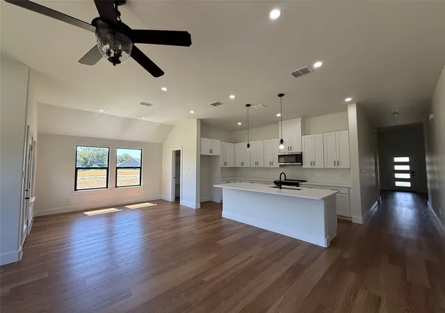 Photo 3 of Single family home for sale at 1033 Salvation Dr, Weatherford, TX 76088 | MLS# 21386177 | Listing updated on 2026-10-06