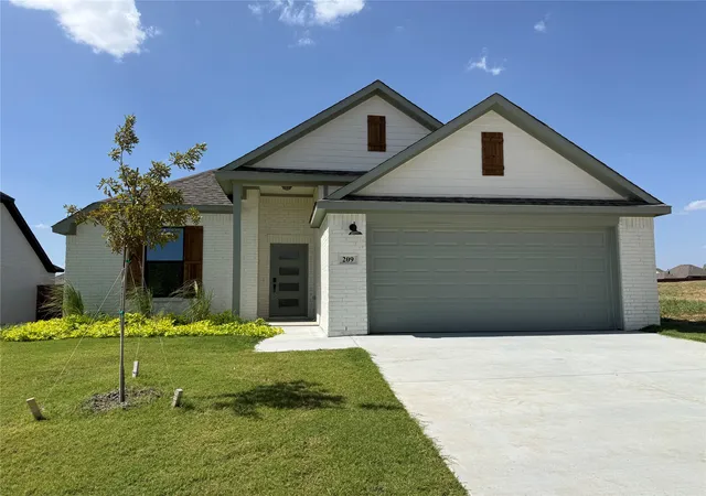 Photo 1 of Single family home for sale at 209 Reliance Rd, Godley, TX 76044 | MLS# 21386435 | Listing updated on 2026-10-06