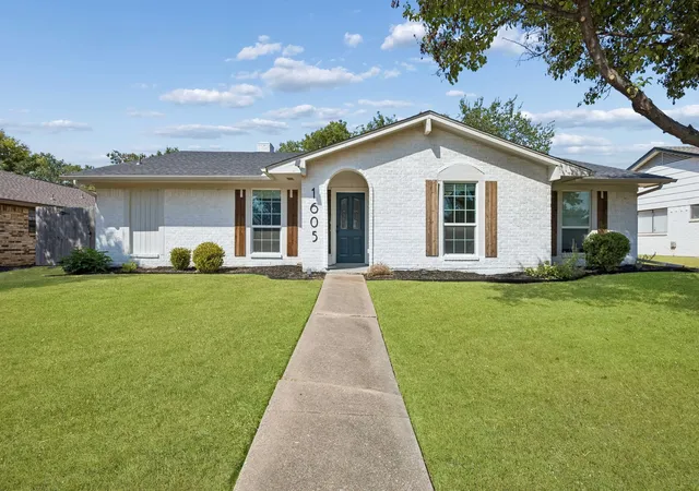 Photo 1 of Single family home for sale at 1605 Versailles Dr, Richardson, TX 75081 | MLS# 21391176 | Listing updated on 2026-10-03