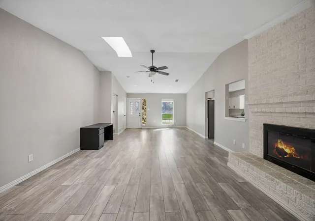 Photo 3 of Single family home for sale at 1605 Versailles Dr, Richardson, TX 75081 | MLS# 21391176 | Listing updated on 2026-10-03
