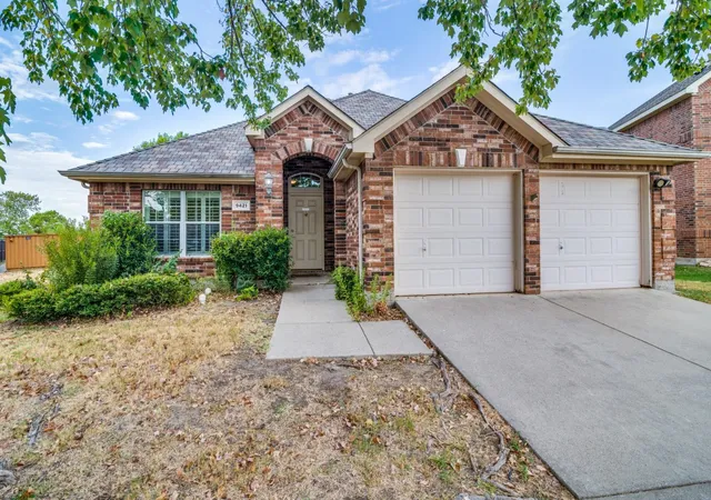 Photo 1 of Sale Pending at 9421 Links Fairway Dr, Rowlett, TX 75089 | MLS# 21374145 | Listing updated on 2026-10-08