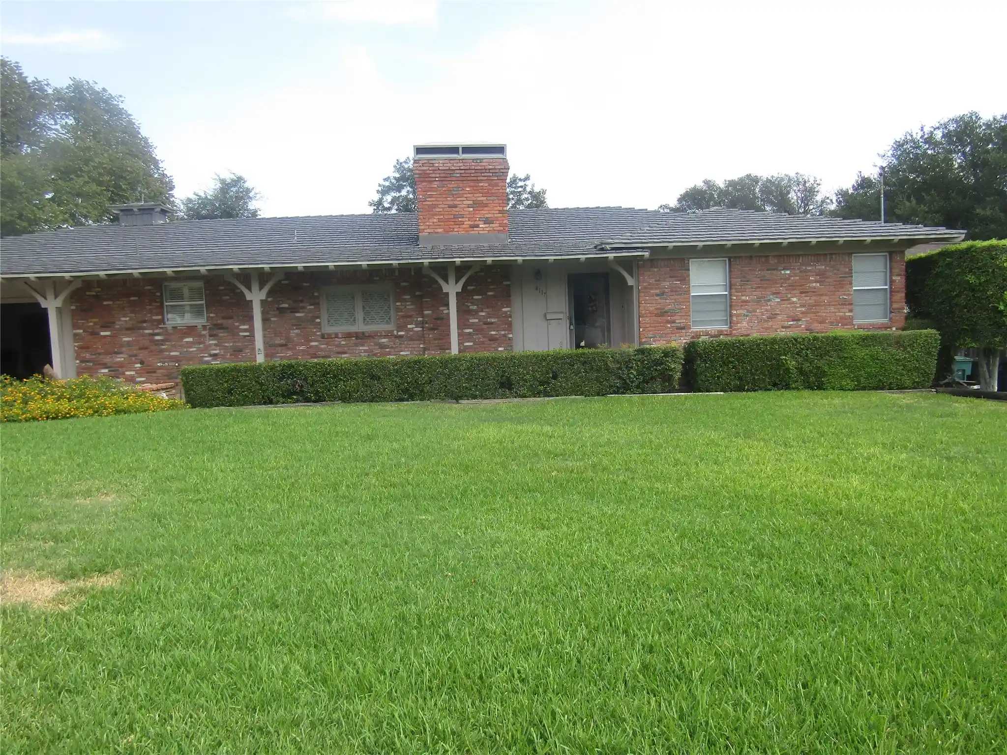 Photo 1 of Single family home for sale at 4117 Clayton Rd W, Fort Worth, TX 76116 | MLS# 21394494 | Listing updated on 2026-10-26