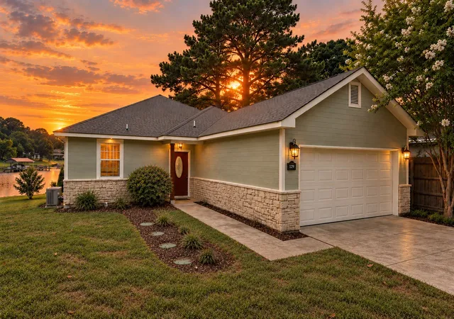 Photo 1 of Single family home for sale at 182 Oak Hills Dr, Mabank, TX 75156 | MLS# 21394521 | Listing updated on 2026-09-24