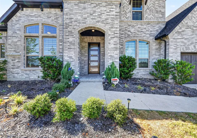 Photo 3 of Single family home for sale at 2229 Havannah Dr, Celina, TX 75009 | MLS# 21393757 | Listing updated on 2026-10-31