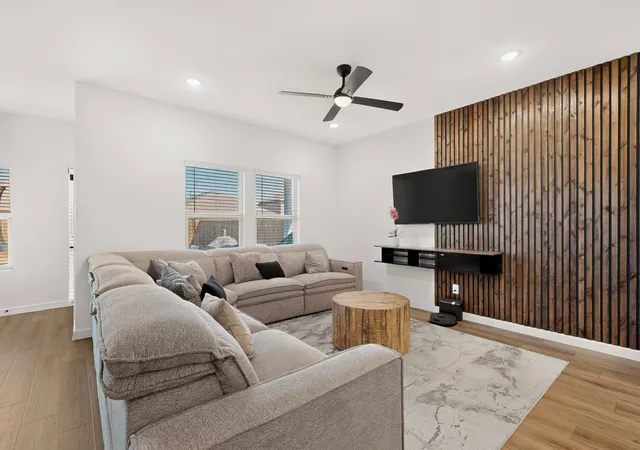 Photo 3 of Single family home for sale at 2525 Tahoe Dr, Seagoville, TX 75159 | MLS# 21394501 | Listing updated on 2026-10-01