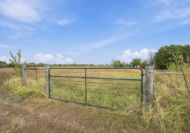 Photo 3 of Land for sale at 0000 Fm 1181 Rd, Ennis, TX 75119 | MLS# 21389880 | Listing updated on 2026-09-24