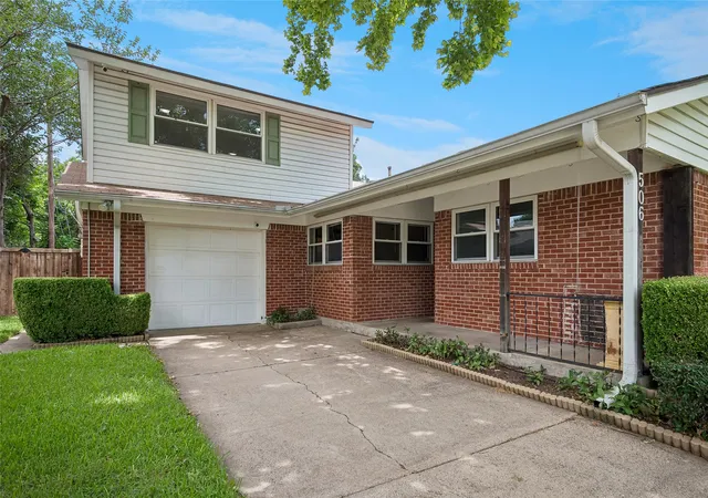 Photo 2 of Sale Pending at 506 Worcester Way, Richardson, TX 75080 | MLS# 21394280 | Listing updated on 2026-10-06