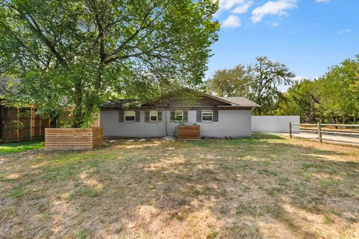 Photo 1 of Single family home for sale at 6817 Simmons Rd, North Richland Hills, TX 76182 | MLS# 21394429 | Listing updated on 2026-10-15