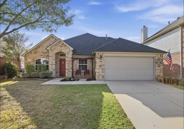 Photo 2 of Single family home for sale at 12113 Vienna Apple Rd, Fort Worth, TX 76244 | MLS# 21393394 | Listing updated on 2026-10-05