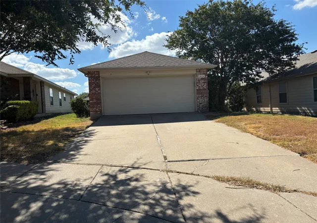 Photo 1 of Single family home for sale at 2024 Angel Way, Heartland, TX 75126 | MLS# 21394569 | Listing updated on 2026-09-27