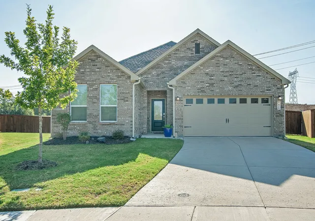Photo 2 of Single family home for sale at 1424 Sandpebble Cir, Anna, TX 75409 | MLS# 21394522 | Listing updated on 2026-10-08