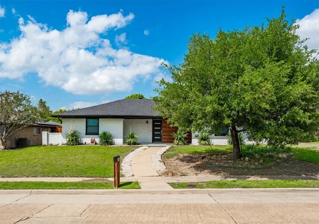 Photo 3 of Single family home for sale at 2760 N Hillbrier Cir, Plano, TX 75075 | MLS# 21385644 | Listing updated on 2026-10-09
