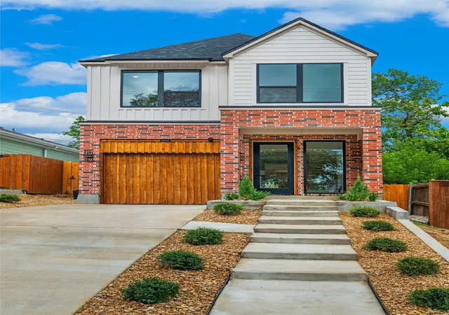 Photo 3 of Single family home for sale at 333 N Moore St, Dallas, TX 75203 | MLS# 21393058 | Listing updated on 2026-09-26