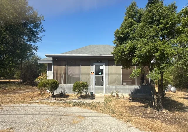 Photo 1 of Single family home for sale at 701 N Newark St, Decatur, TX 76234 | MLS# 21392343 | Listing updated on 2026-09-24