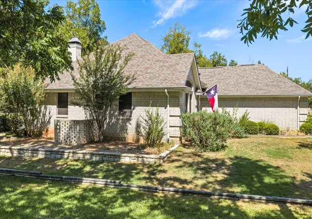 Photo 1 of Single family home for sale at 9008 Magnolia Vale Dr, Granbury, TX 76049 | MLS# 21385846 | Listing updated on 2026-09-24