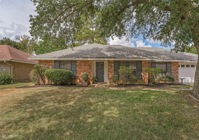 Photo 2 of Single family home for sale at 1520 Dora Ann Pl, Shreveport, LA 71105 | MLS# 21394628 | Listing updated on 2026-10-06