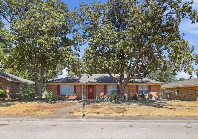 Photo 1 of Single family home for sale at 2909 Natalie Dr, Plano, TX 75074 | MLS# 21393925 | Listing updated on 2026-09-24