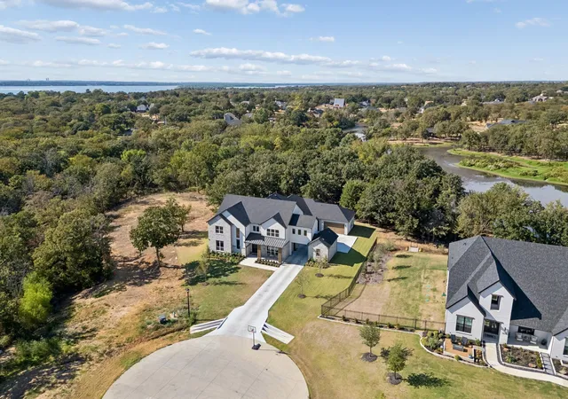 Photo 2 of Mansion for sale at 1511 Aspen Xing, Little Elm, TX 75068 | MLS# 21392722 | Listing updated on 2026-10-06