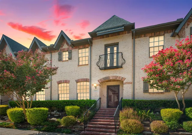 Photo 1 of Townhouse for sale at 1816 Desoto Dr, Mc Kinney, TX 75072 | MLS# 21391484 | Listing updated on 2026-10-04