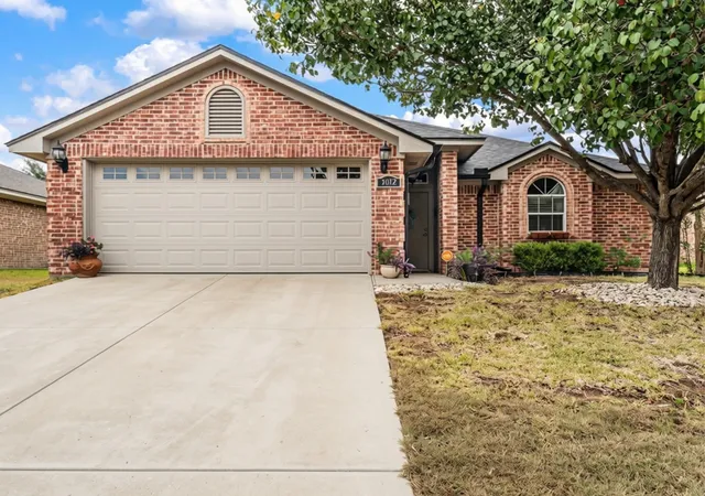Single family home for sale at 3012 Pinto Loop, Waco, TX 76706 | MLS# 21394433
