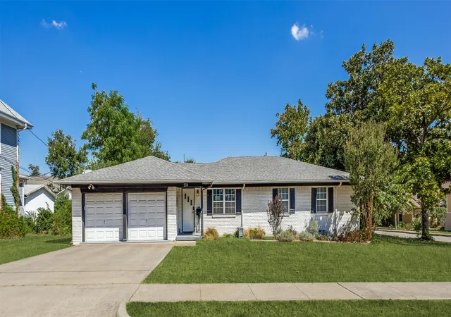 Photo 1 of Single family home for sale at 504 Heard St, Mc Kinney, TX 75069 | MLS# 21374023 | Listing updated on 2026-10-03