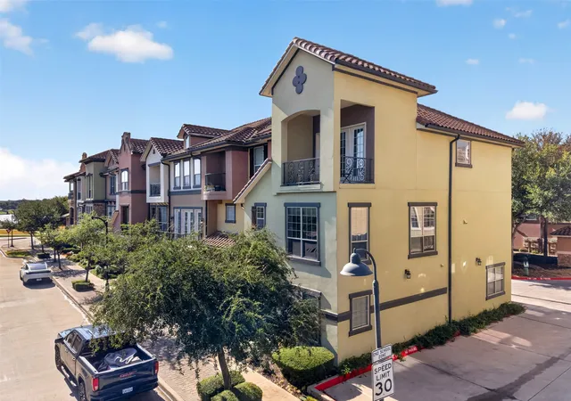 Photo 2 of Condo for sale at 1563 Camino Lago, Irving, TX 75039 | MLS# 21380897 | Listing updated on 2026-10-09