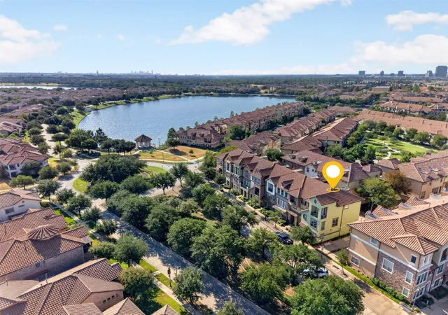 Photo 3 of Condo for sale at 1563 Camino Lago, Irving, TX 75039 | MLS# 21380897 | Listing updated on 2026-10-09