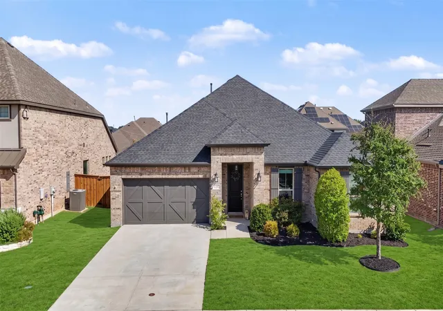 Photo 1 of Single family home for sale at 1213 Whitewing Dove Dr, Little Elm, TX 75068 | MLS# 21393504 | Listing updated on 2026-10-07
