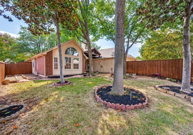 Photo 2 of Single family home for sale at 2710 Cheverny Dr, Mc Kinney, TX 75070 | MLS# 21385353 | Listing updated on 2026-09-25
