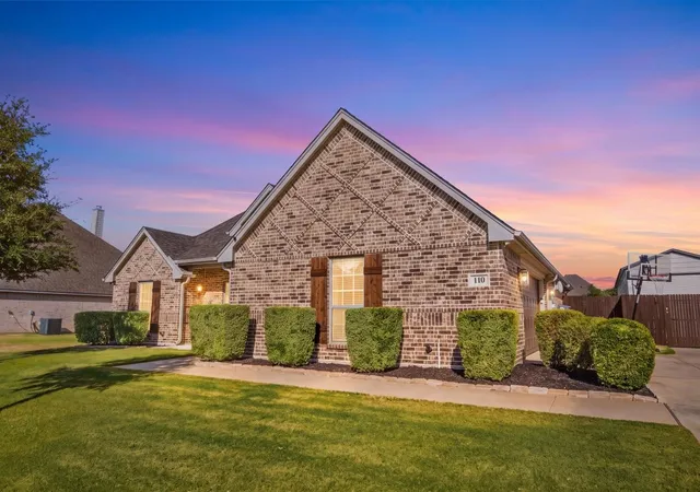 Photo 1 of Single family home for sale at 110 Oak View Dr, Godley, TX 76044 | MLS# 21391363 | Listing updated on 2026-10-01