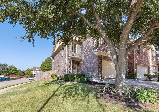 Townhouse for sale at 2656 Jacobson Dr, Lewisville, TX 75067 | MLS# 21373432