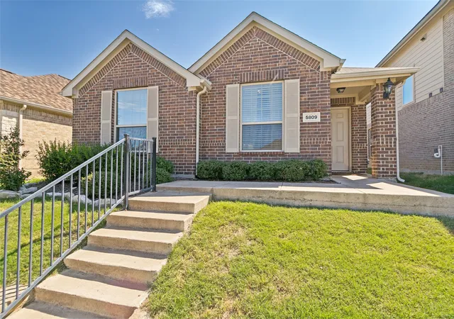 Photo 1 of Sale Pending at 5809 Wake Robin Dr, Fort Worth, TX 76123 | MLS# 21394669 | Listing updated on 2026-10-06